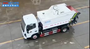 东风多利卡6.5方无泄漏自装卸式垃圾车